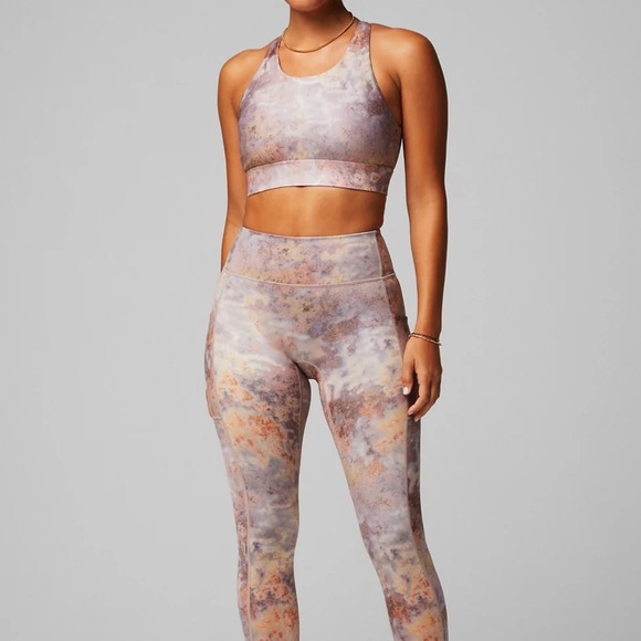 NEW Fabletics Matching Set! - Picture 7 of 14